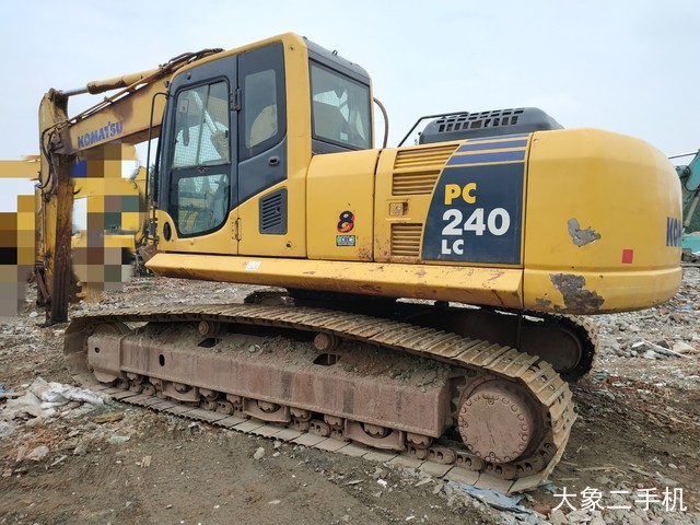 小松 PC240LC-8 挖掘机