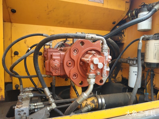 现代 R225LC-7 挖掘机