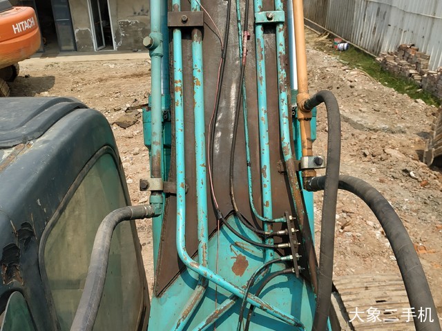 神钢 SK250-6E 挖掘机