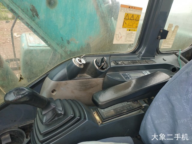 神钢 SK260LC-8 挖掘机