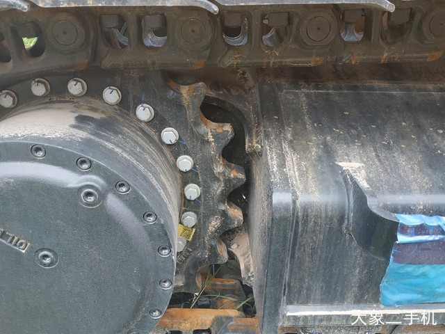 龙工 LG6225E 挖掘机