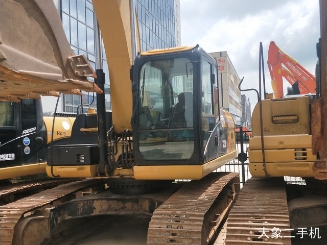 卡特彼勒 323DL 挖掘机