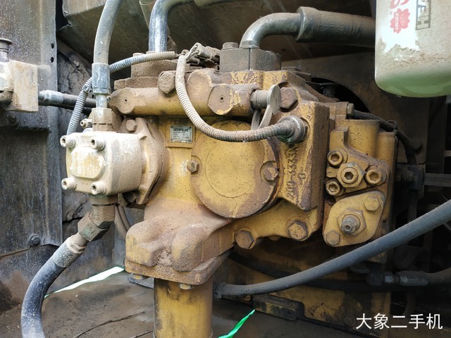 卡特彼勒 323DL 挖掘机