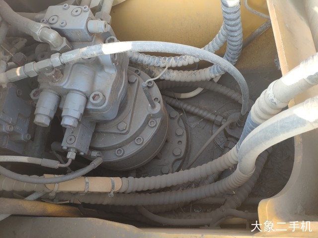 徐工 XE215C 挖掘机