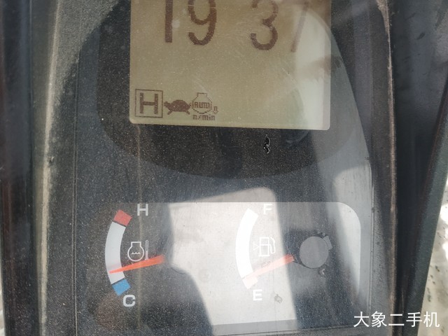 神钢 SK270D-8 挖掘机