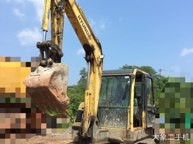 现代 R60-9 挖掘机