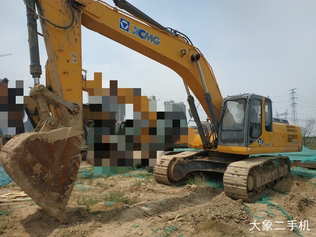 徐工 XE370CA 挖掘机