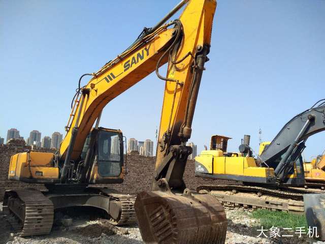 三一重工 SY215C-8S 挖掘机