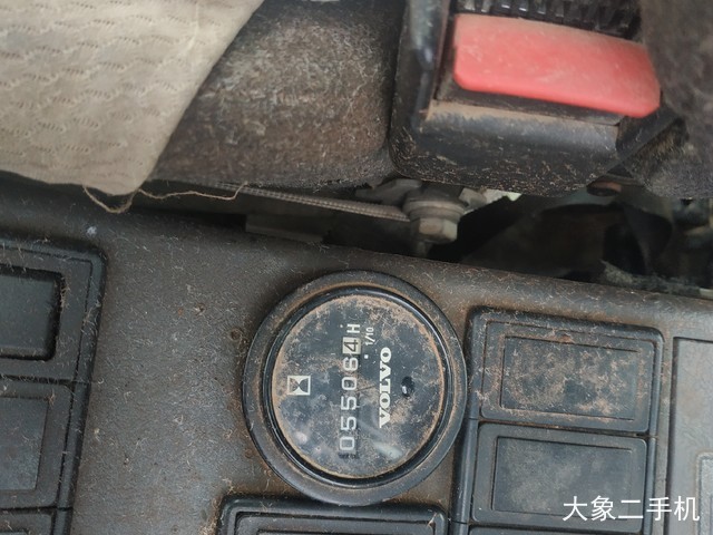 沃尔沃 EC210B 挖掘机