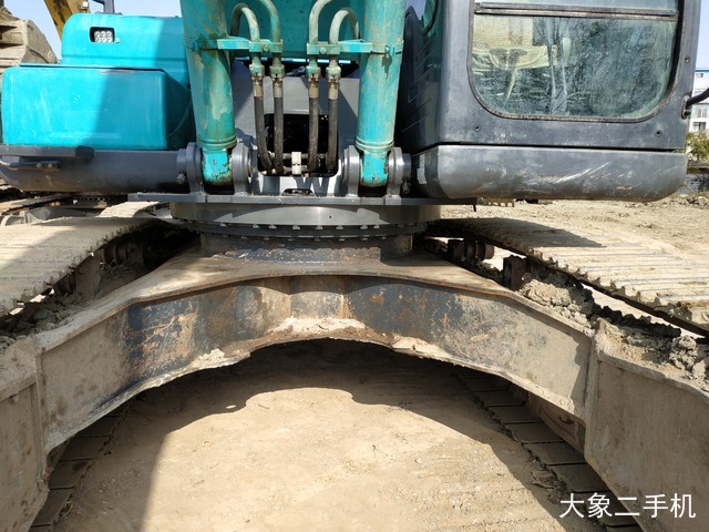 神钢 SK350LC-8 挖掘机