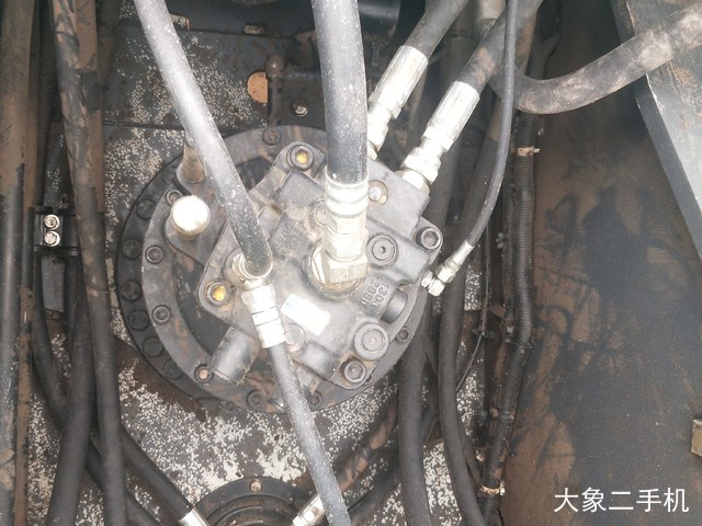 神钢 SK270D 挖掘机