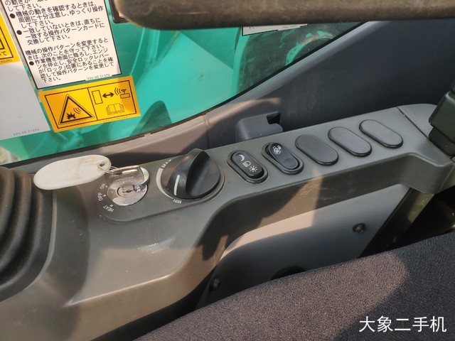 小松 PC200-8N1 挖掘机