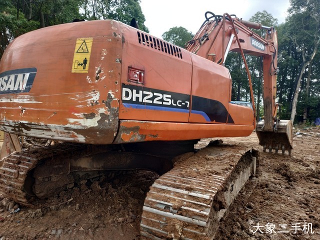 斗山 DH220-5 挖掘机