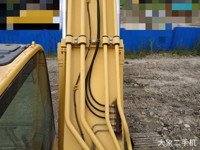 小松 PC240LC-8M0 挖掘机