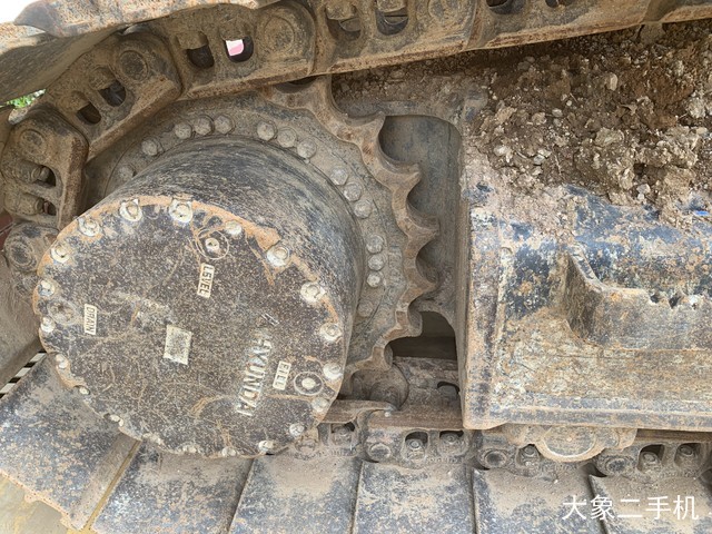 现代 R215-7 挖掘机