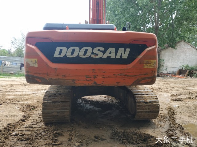 斗山 DX215-9C 挖掘机