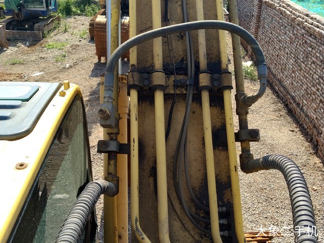 小松 PC240LC-8 挖掘机