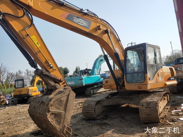 雷沃重工 FR220-7 挖掘机