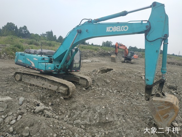 神钢 SK350LC-8 挖掘机