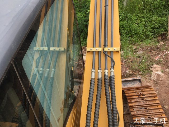 徐工 XE75D 挖掘机