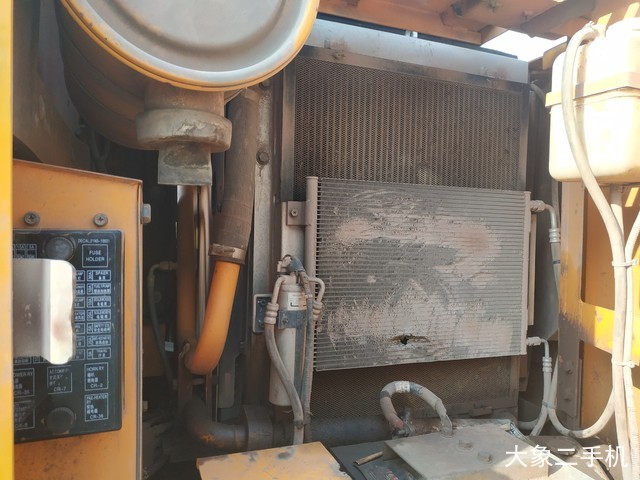 现代 R110-7 挖掘机