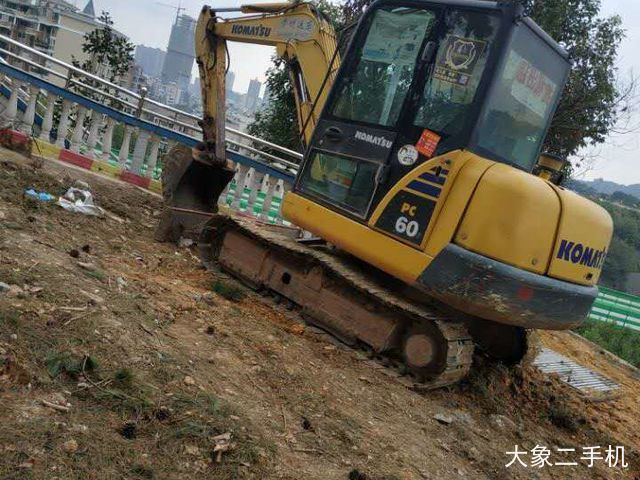 小松 PC56-7 挖掘机