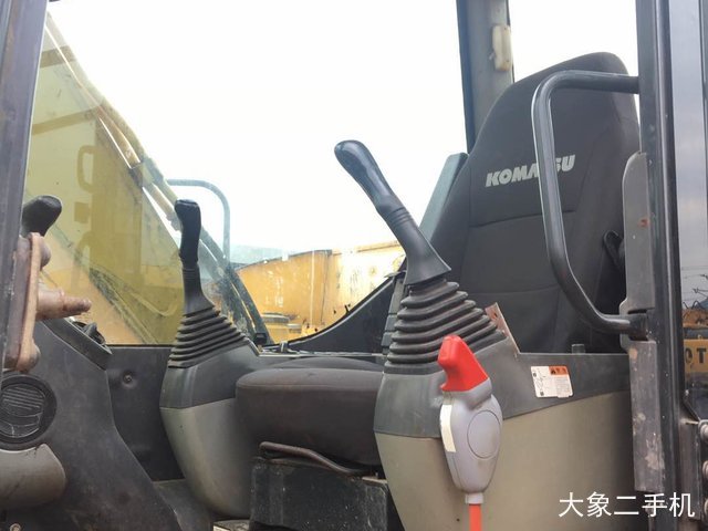 小松 PC70-8 挖掘机