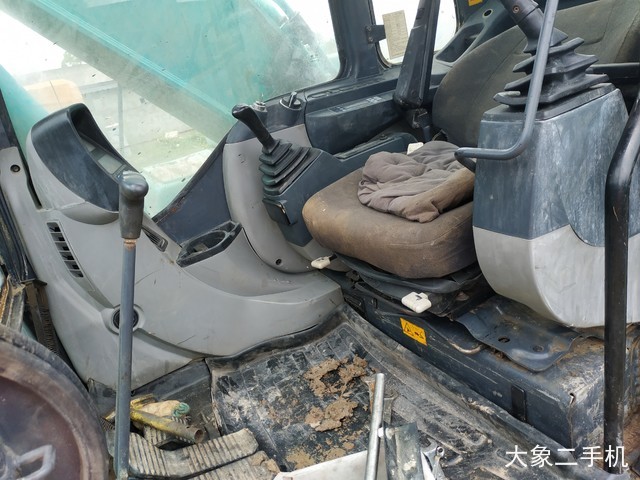 神钢 SK250-8 挖掘机