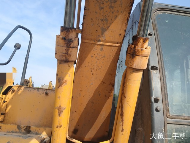 现代 R110-7 挖掘机