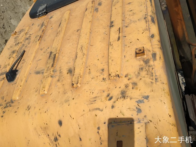 现代 R215-9 挖掘机