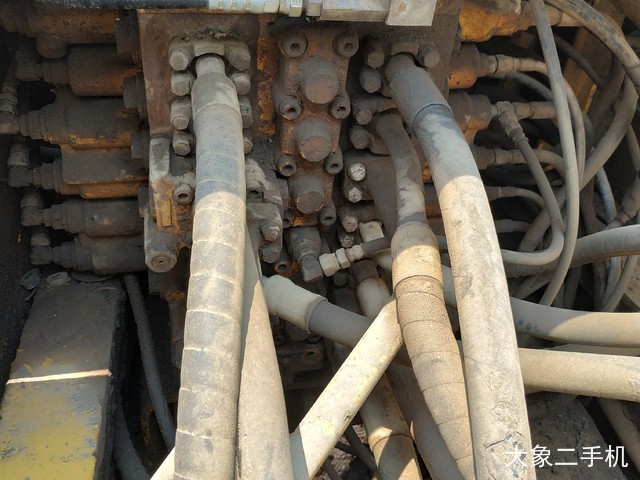 小松 PC240LC-8 挖掘机