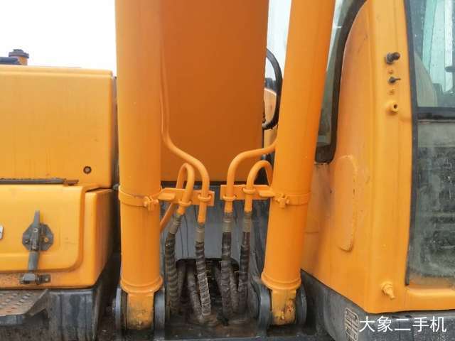 现代 R150LC-9 挖掘机