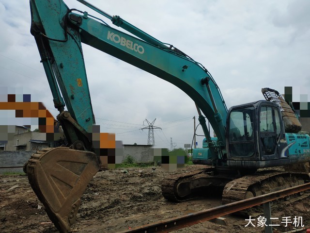 神钢 SK250-8 挖掘机