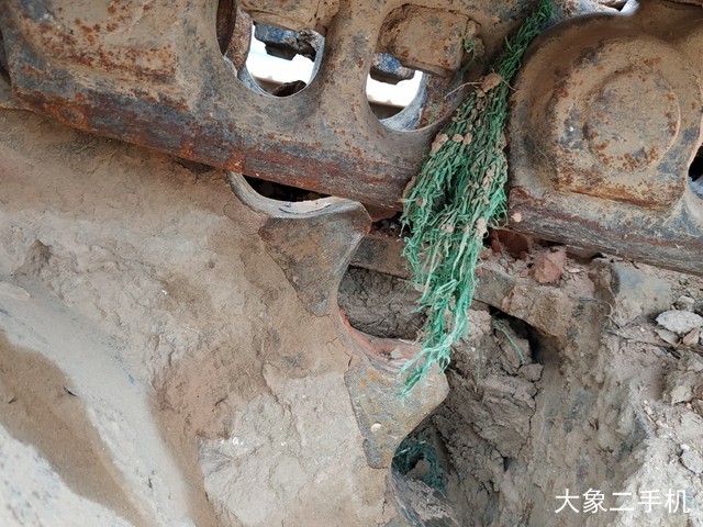 现代 R215-7C 挖掘机