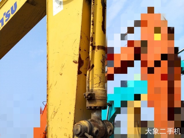 小松 PC240LC-8 挖掘机