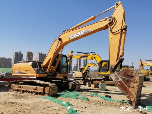 凯斯 CX240B 挖掘机