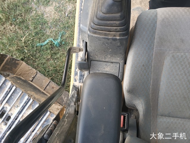 卡特彼勒 323D 挖掘机