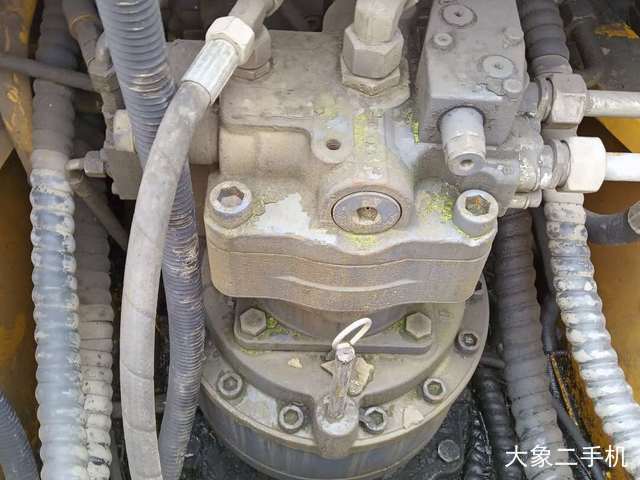 徐工 XE260C 挖掘机