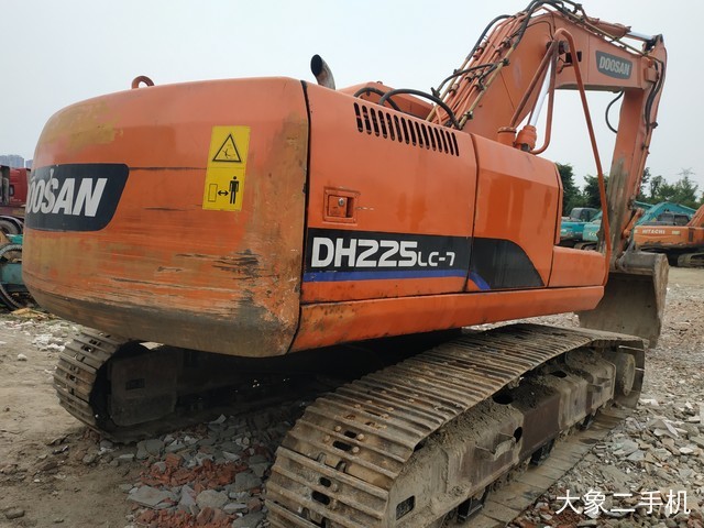 斗山 DH225LC-7 挖掘机