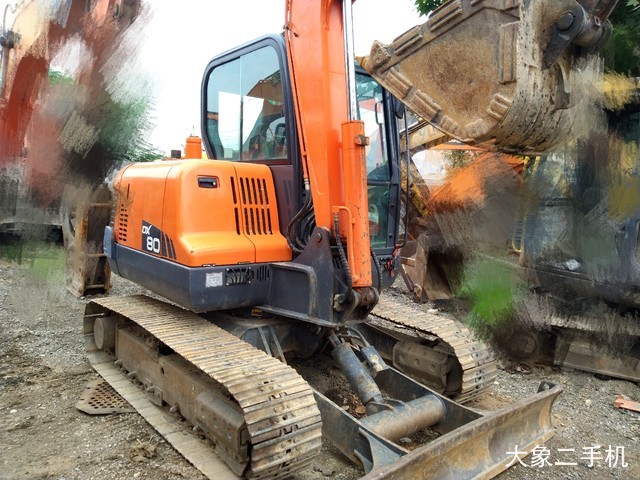 斗山 DX60 挖掘机