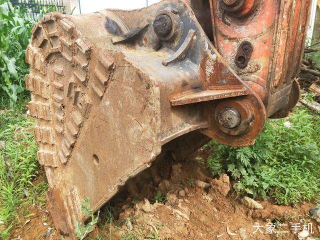 斗山 DX300LC 挖掘机