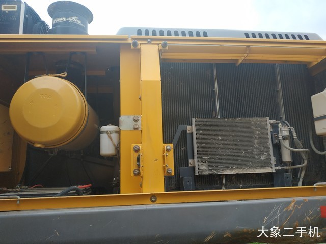 徐工 XE370CA 挖掘机