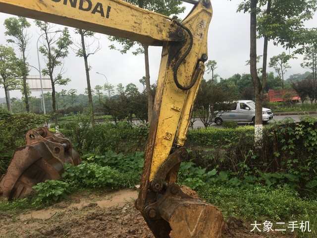 现代 R60-9 挖掘机