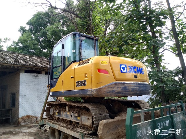 徐工 XE75D 挖掘机