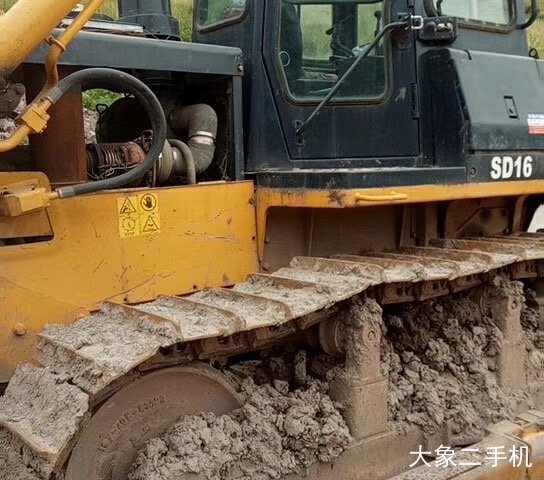 山推 SD16标准型 推土机