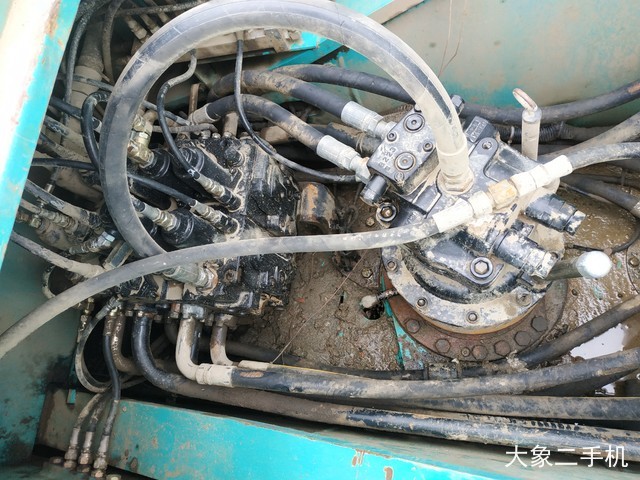 神钢 SK210LC-8 挖掘机