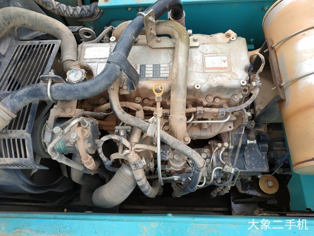 神钢 SK270D-8 挖掘机