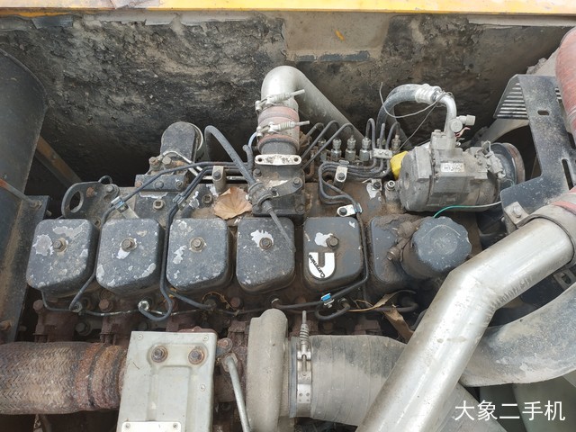 龙工 LG6225 挖掘机