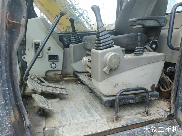 现代 R80-7 挖掘机