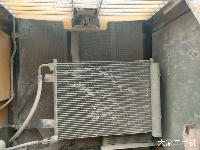 小松 PC240LC-8M0 挖掘机